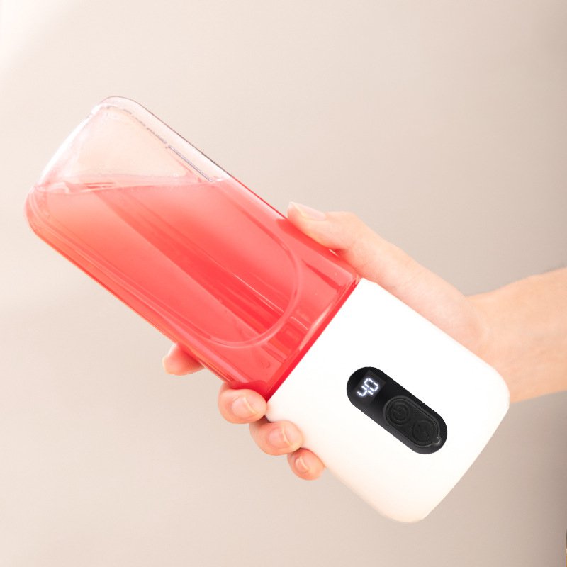 Tragbarer kabelloser Mixer mit Ladestation