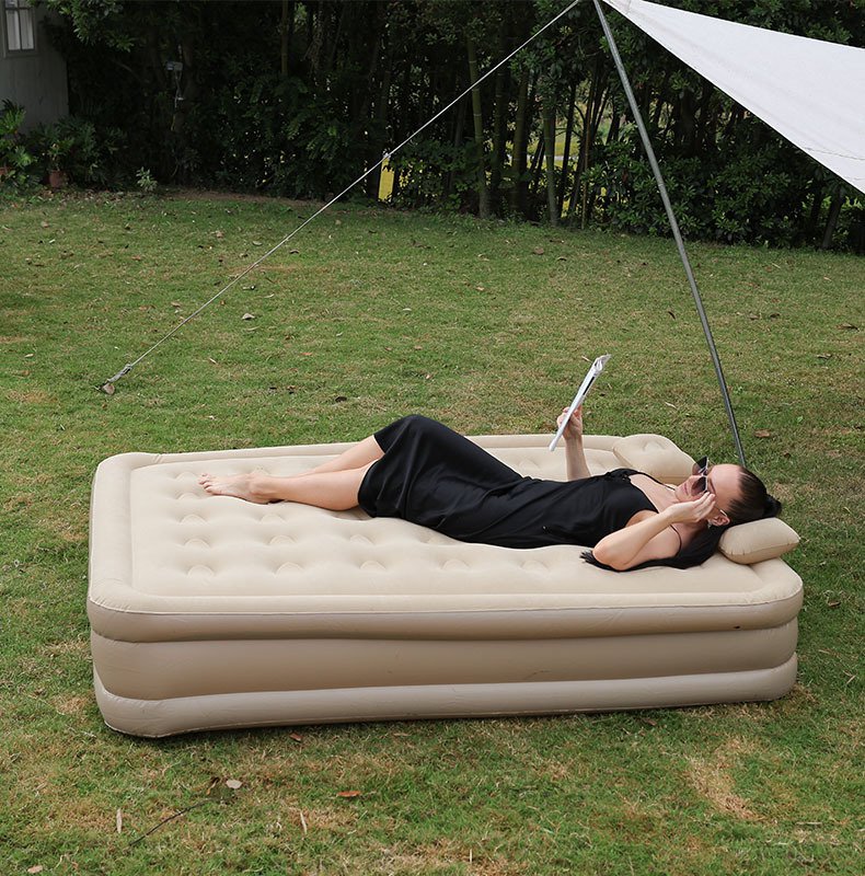 Starkes familienbett und ferienlager im freien