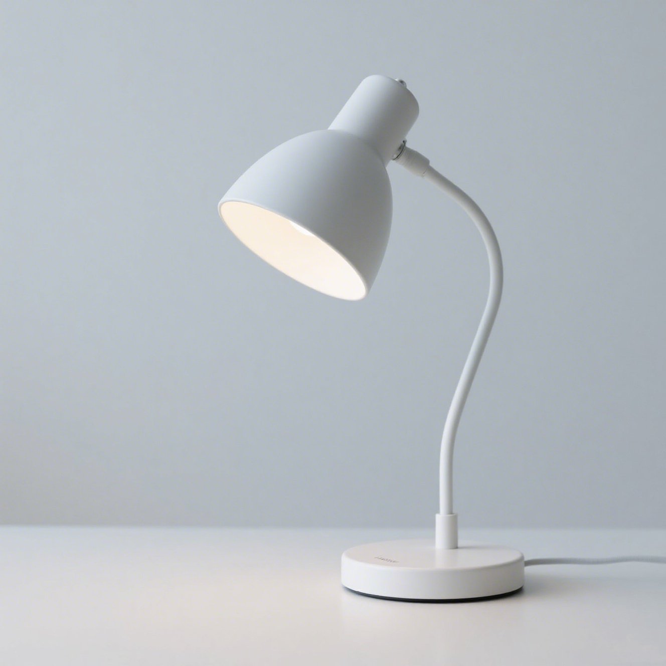 目を守る雰囲気感クリーム風スタンドデスクミニスタンド