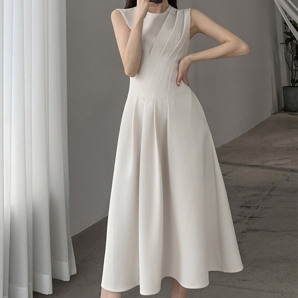 ノースリーブ無地ラウンドネックギャザー飾りデートワンピース