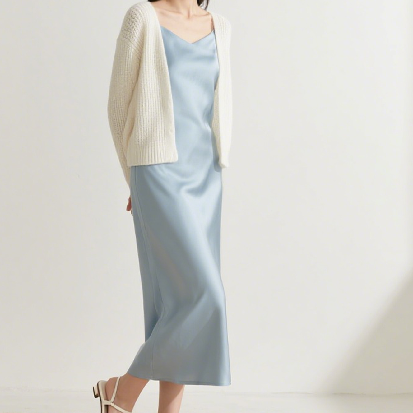 リゾートシルクブルースリップドレス