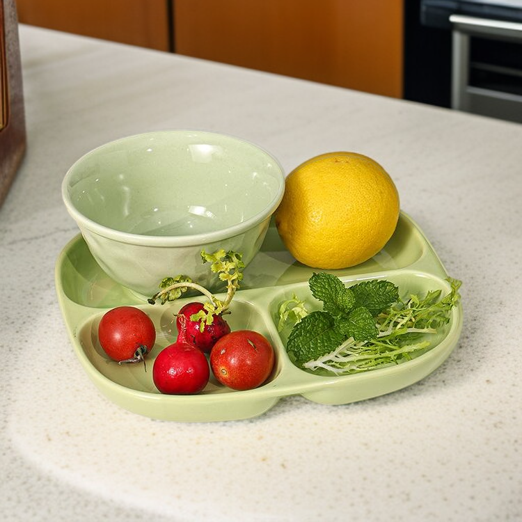 Domowy zestaw ceramicznych misek na ryż, mleko, deser i owoce w kremowym stylu