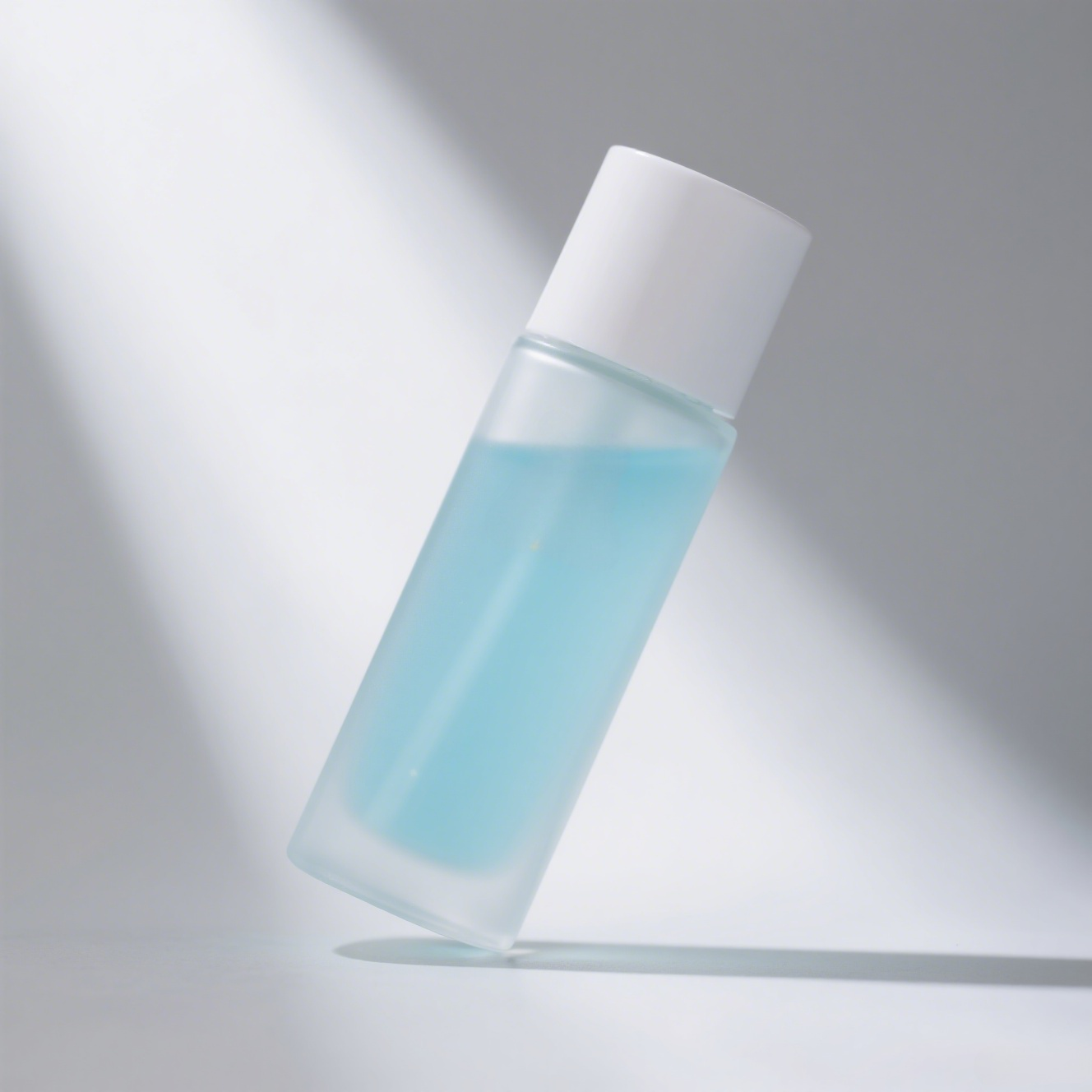 Hydratační esenciální voda na obličej