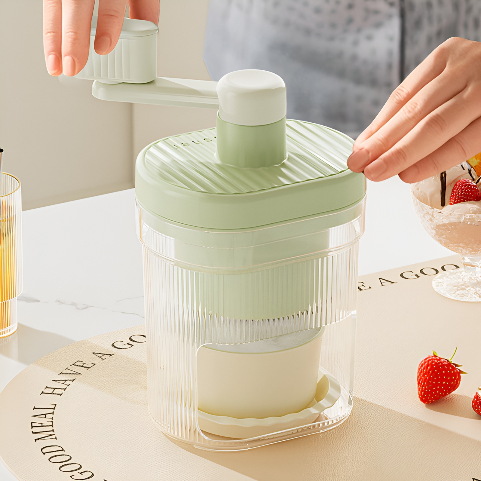 手動製氷機、小型家庭用ひょう氷機、手回し式製氷機、スムージーかき氷機