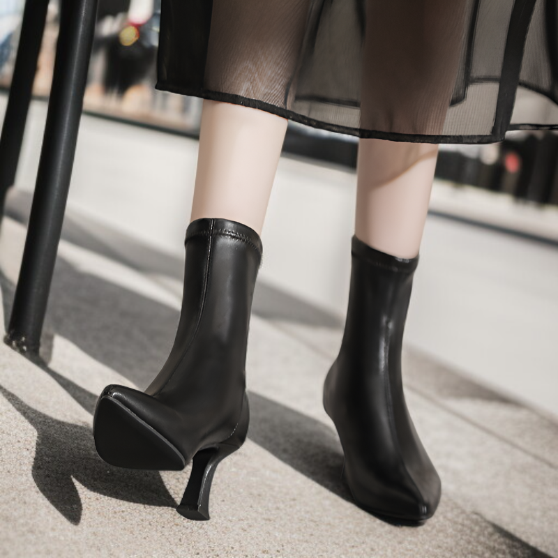 女性用スティレットショートブーツ2025年秋冬新作ポインテッドブーツ気質シンプル無地ブーツ後ろジッパーミドルカーフブーツ疲  れないブーツ