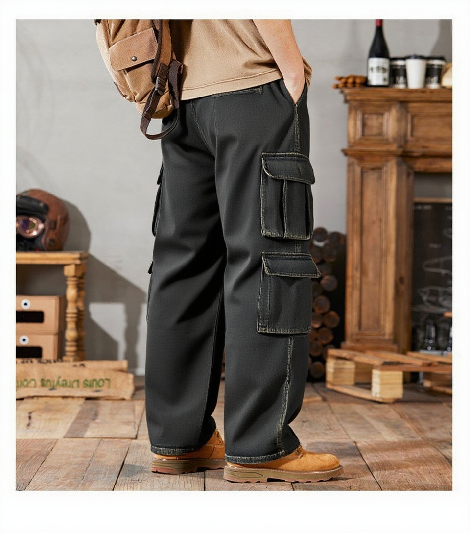 트렌디한 남성 빈티지 카고 팬츠 스타일링