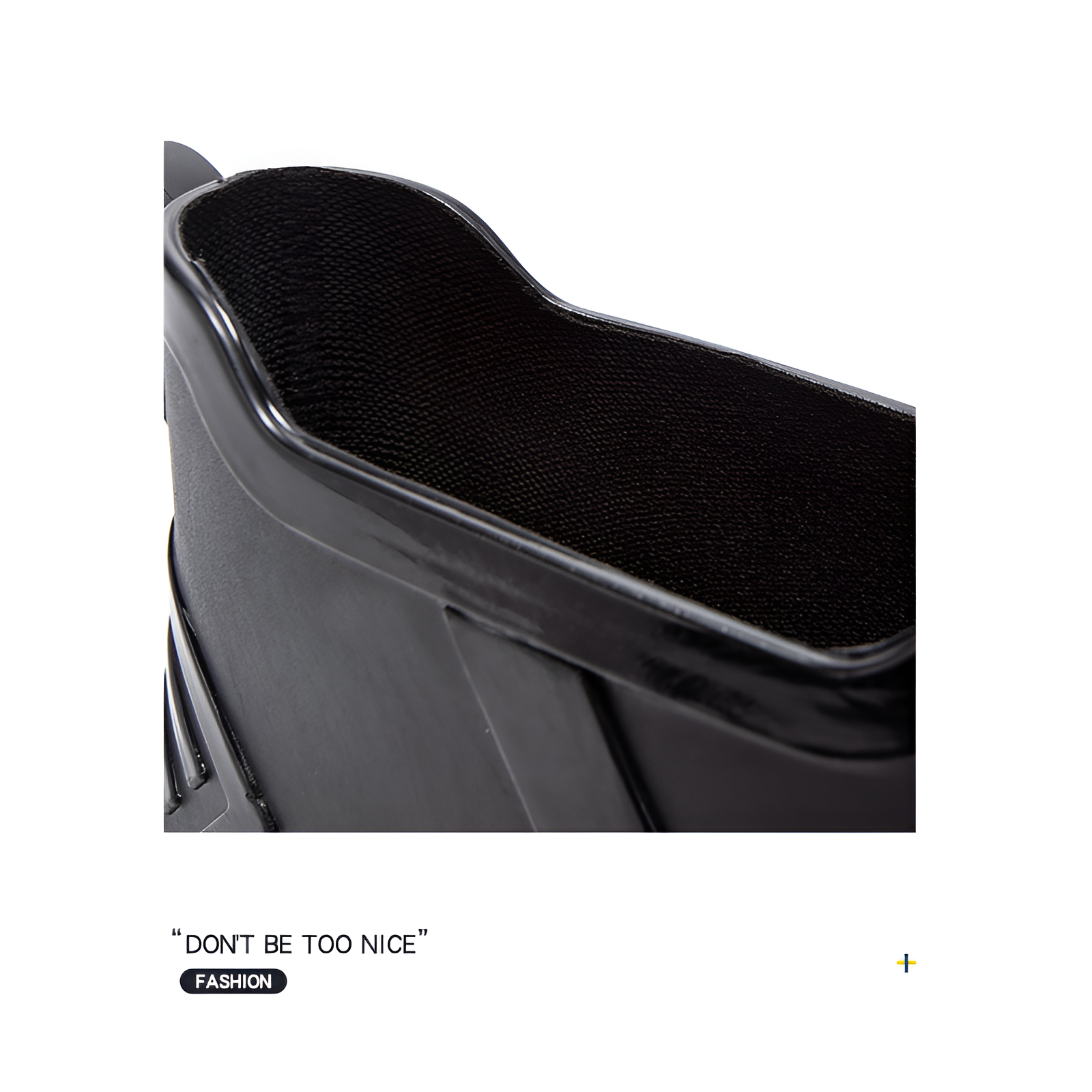 厚手ソールの耐久性レインブーツ横からの写真