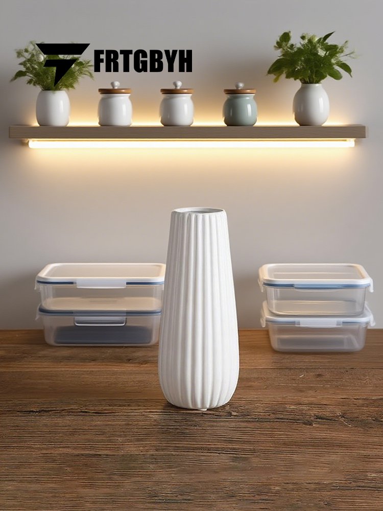 Zierlich den blumentopf