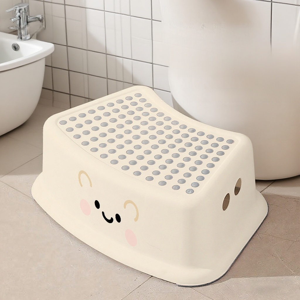 奶油風馬桶凳