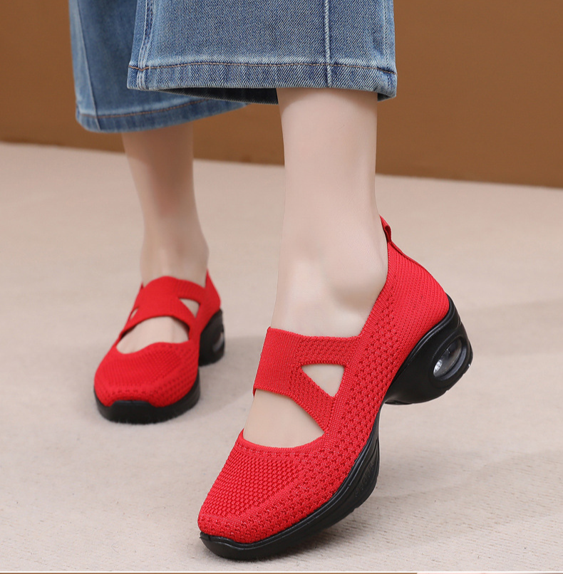 通気性のある女性用ダンスシューズ正面画像