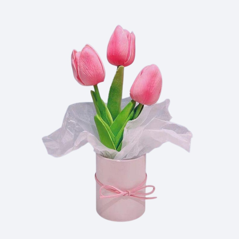 チューリップのプリントフラワー装飾品