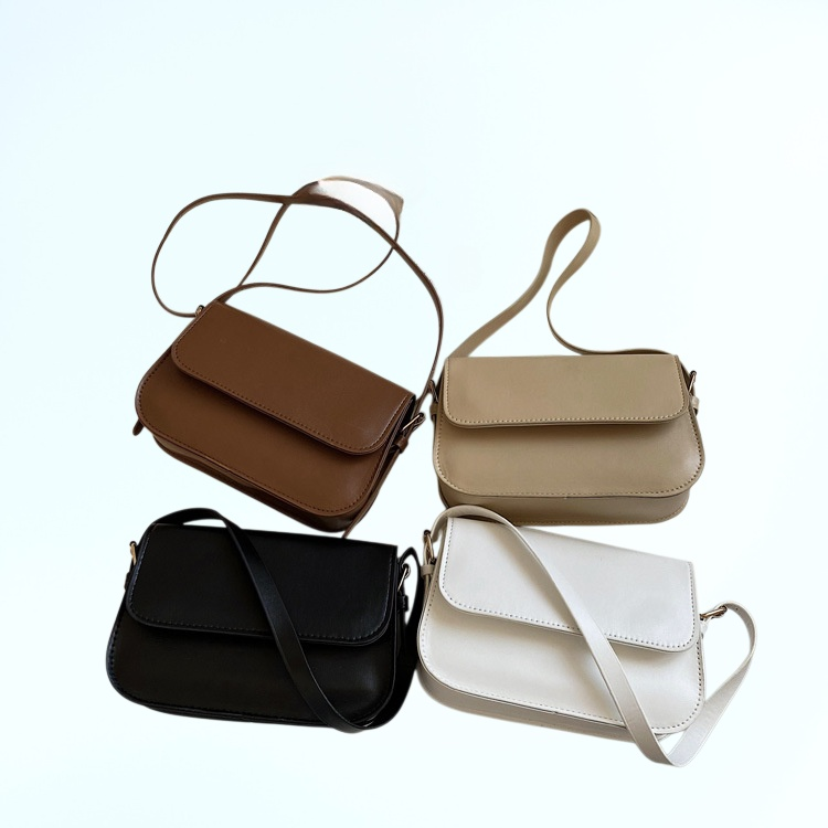 กระเป๋าใบเล็กสไตล์ย้อนยุคที่มีลวดลายของคนดังทางอินเทอร์เน็ต