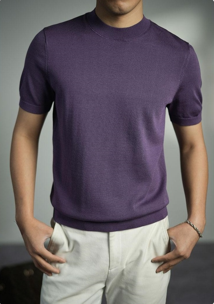 柔らかく上品な質感のメンズニットTシャツ
