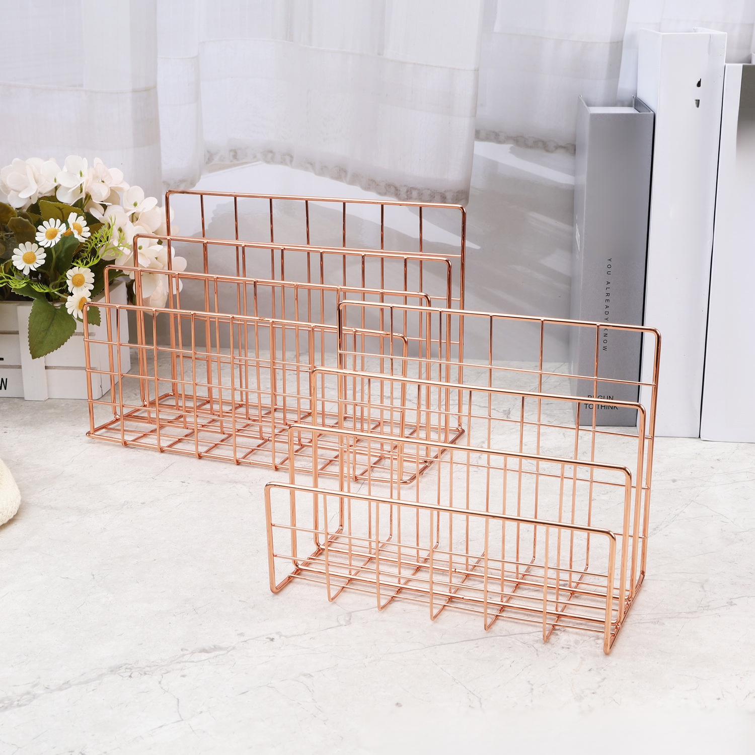 北欧風クリエイティブアイアンメタル3グリッド本棚デスクトップ装飾ファイルブック収納ラックファイルラック