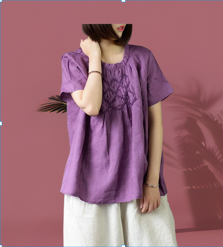 ナチュラル素材のリネンブラウス着用イメージ