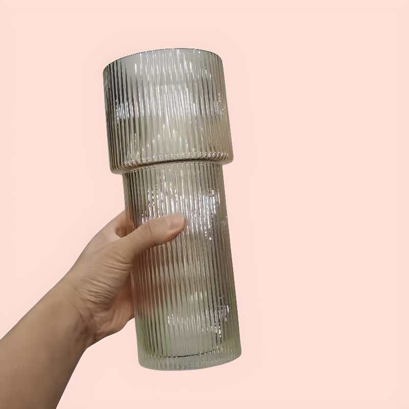 Chinese vertical glass vase