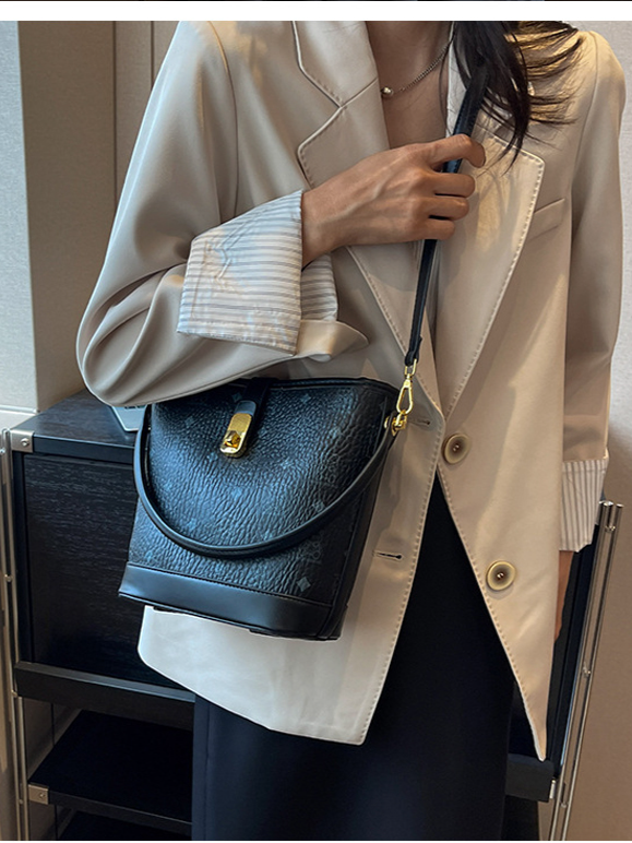 캐릭터 곰돌이 프린트 여자 숄더백