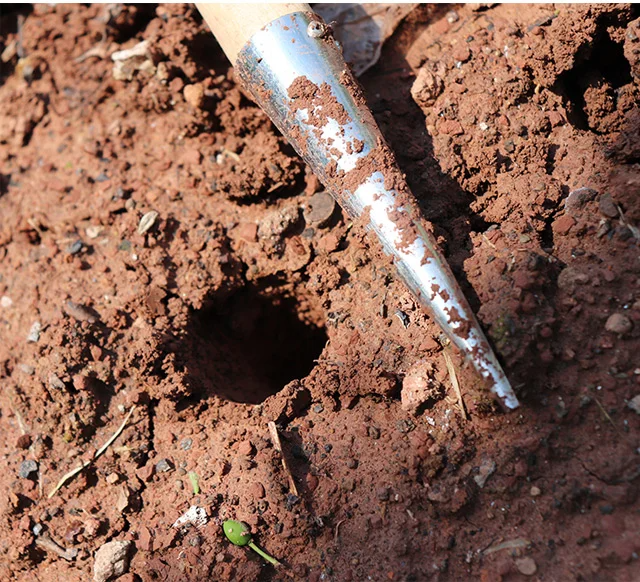 Moderní sázecí kolík pro snadné sázení rostlin