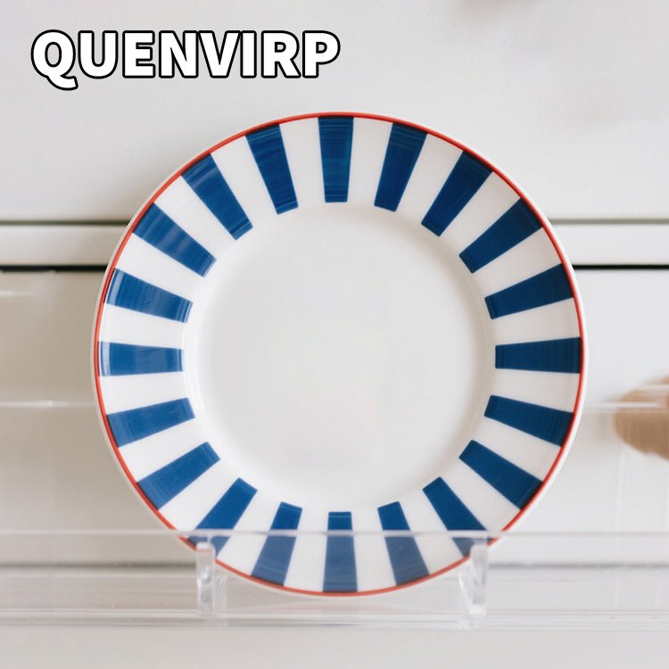 스타일리시한 아침 식사용 접시