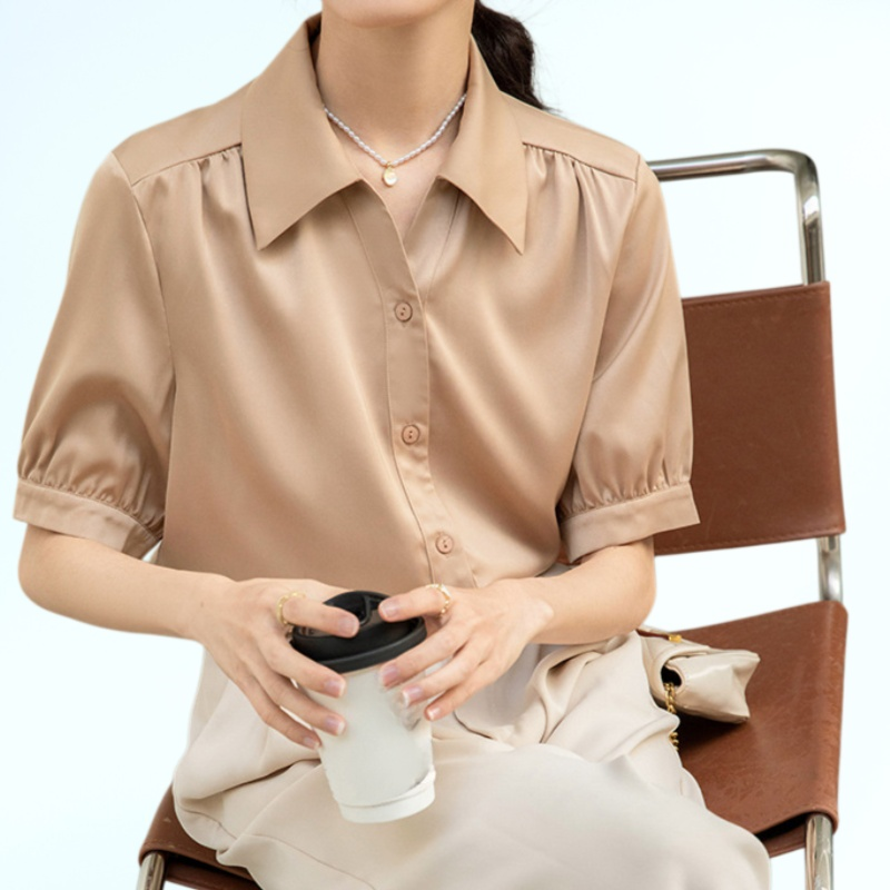 เสื้อเชิ้ตผ้าซาตินเจ็ดสีสำหรับเดินทาง เสื้อเชิ้ตฤดูร้อนใหม่อเนกประสงค์