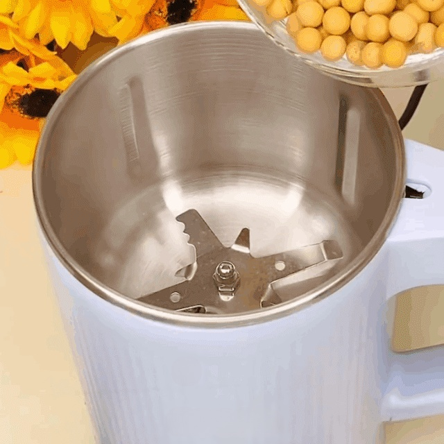 Germany 8-blade extreme speed home grinder