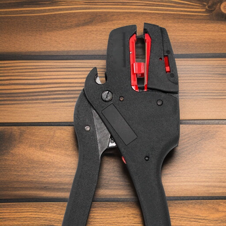 使いやすい自動調整ワイヤーストリッパーの操作例