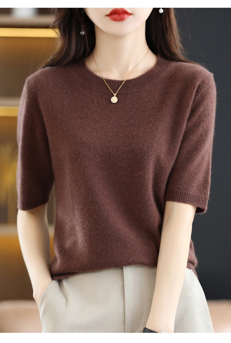 세련된 컬러의 7부 소매 캐시미어 니트