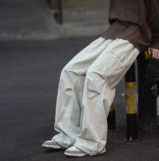 남자 낙하산병 작업복