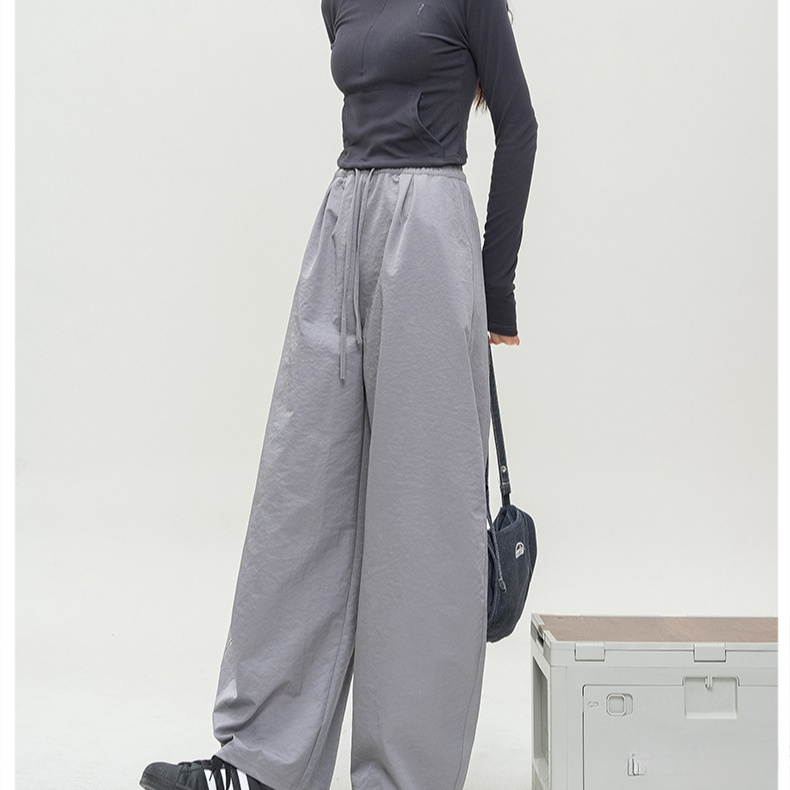 トレンドのルーズワイドパンツで夏のおしゃれコーデ