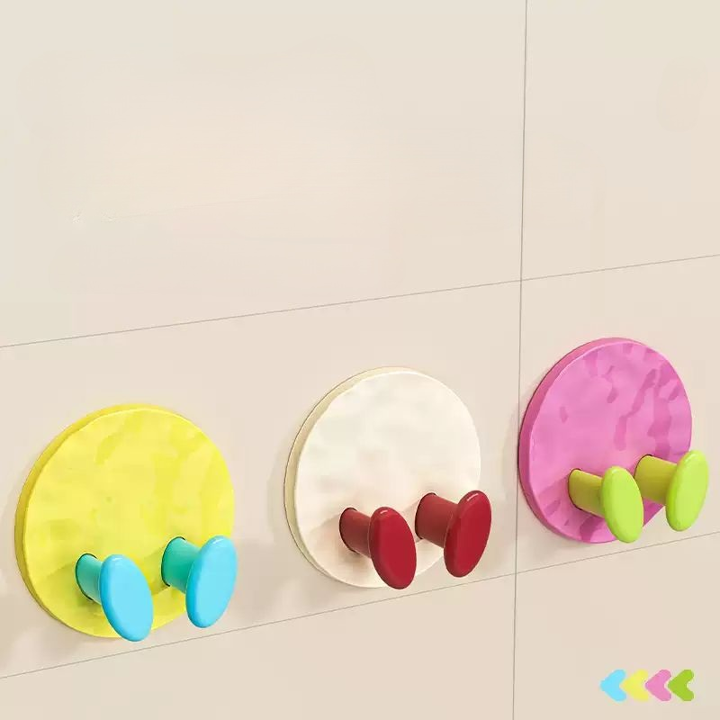 免打孔插頭掛勾