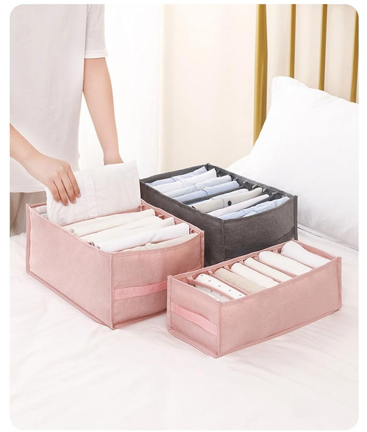 小物収納にも便利な折りたたみボックス