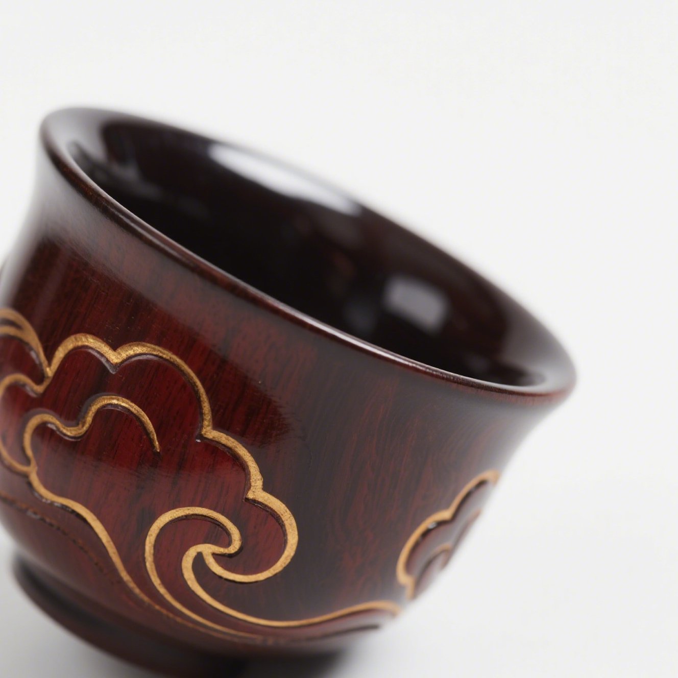 Sada 6 lakovaných šálků – tradiční řemeslné umění