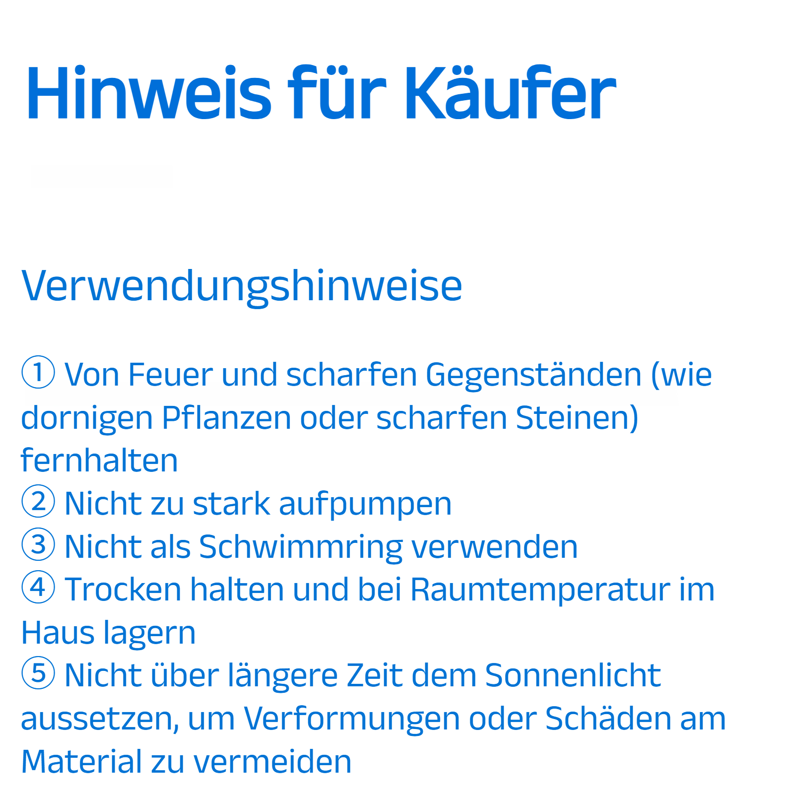 Aufblasbarer Schwimmreifen in Palmenform im Wasser