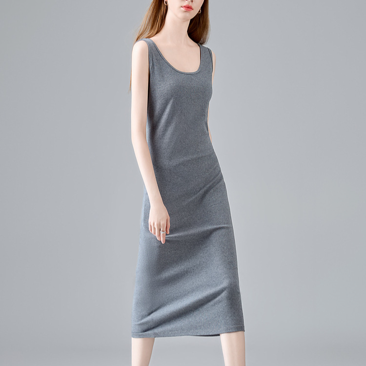 美しいシルエットのレディースドレス