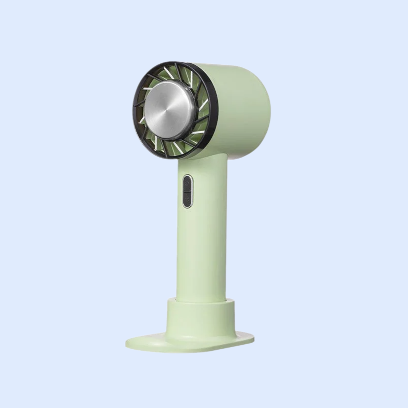 コンパクトなデザインの冷風扇で常夏気分を味わおう