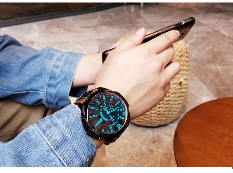 カッコいい文字盤  イタリア腕時計