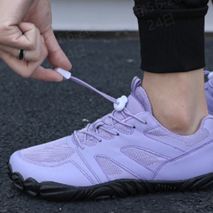 أحذية في الهواء الطلق