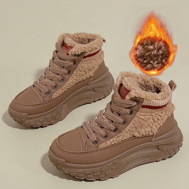 もこもこ厚底ブーツ