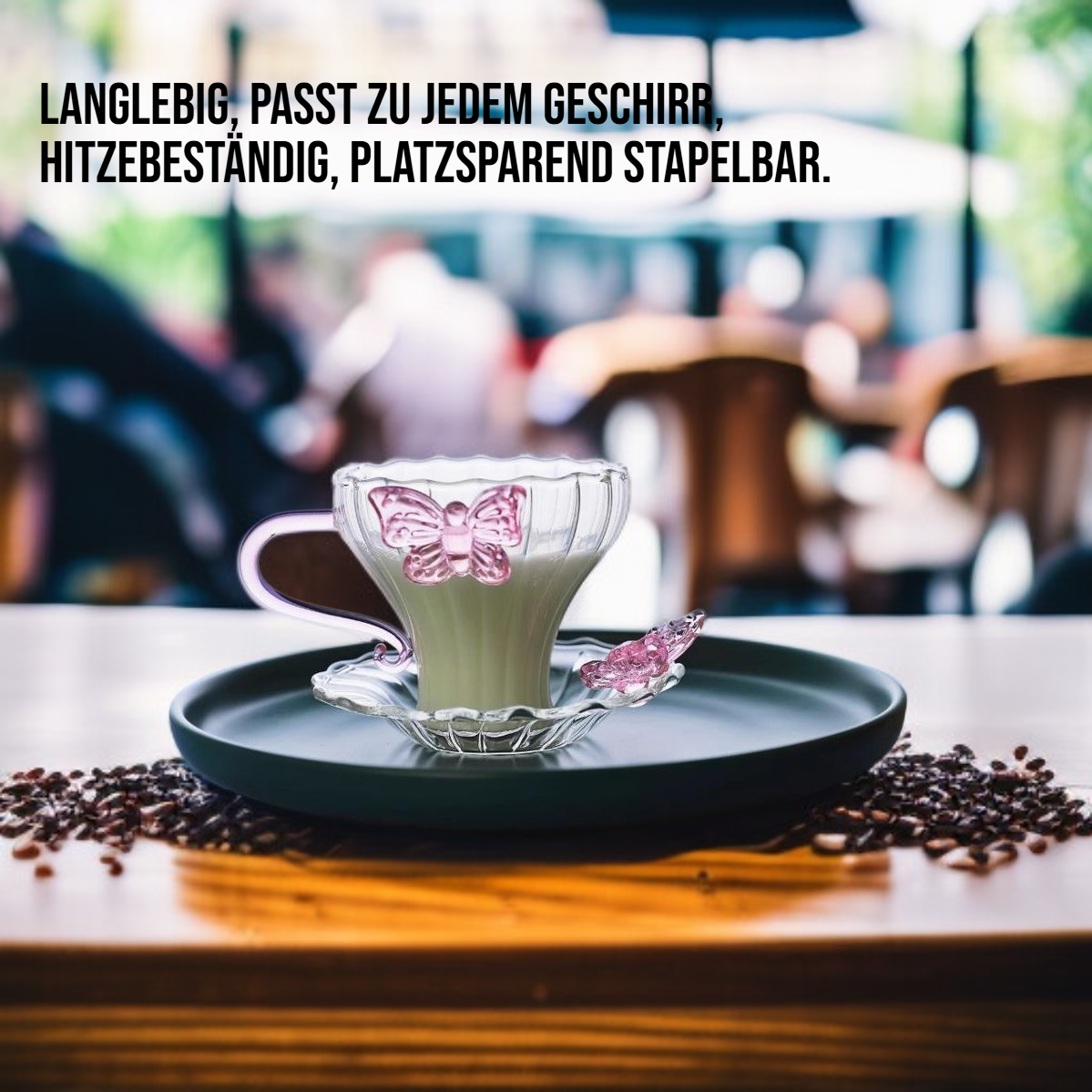 Kleine Teetasse aus transparentem Glas
