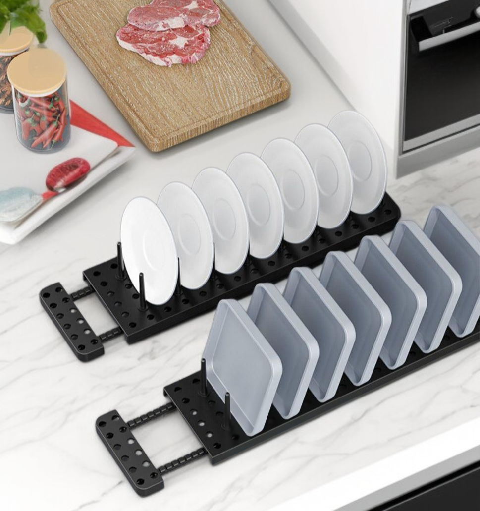 깔끔하게 정돈된 캐비닛 내부