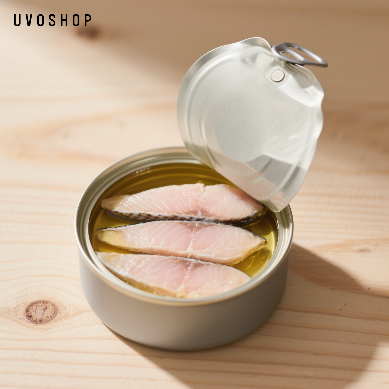 Lata de pescado en caldo para hidratación y nutrición