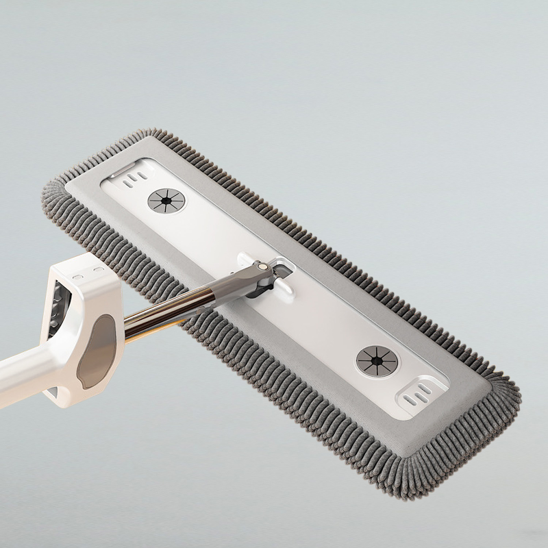 Hands-free chenille flat mop