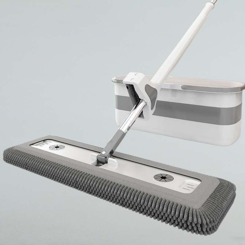 Hands-free chenille flat mop