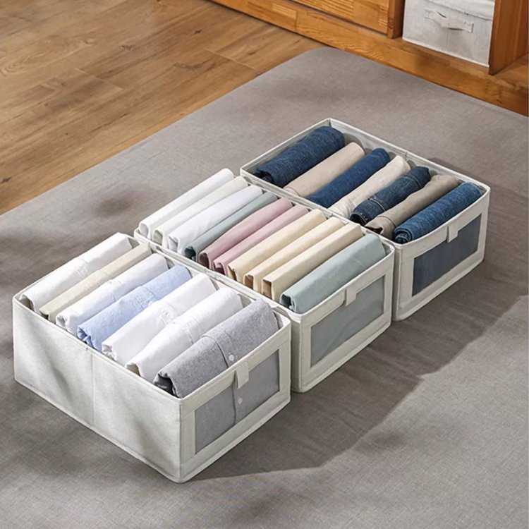 引き出し式衣類整理ケースです