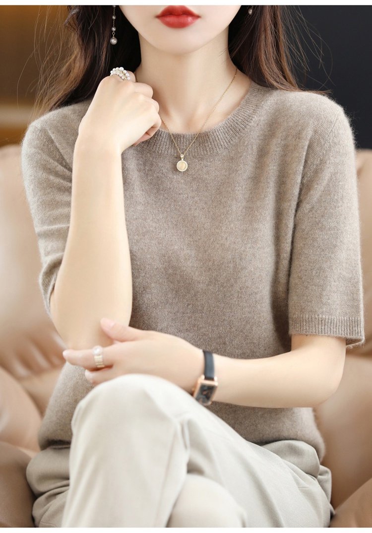 고급스러운 캐시미어 니트 소매 부분