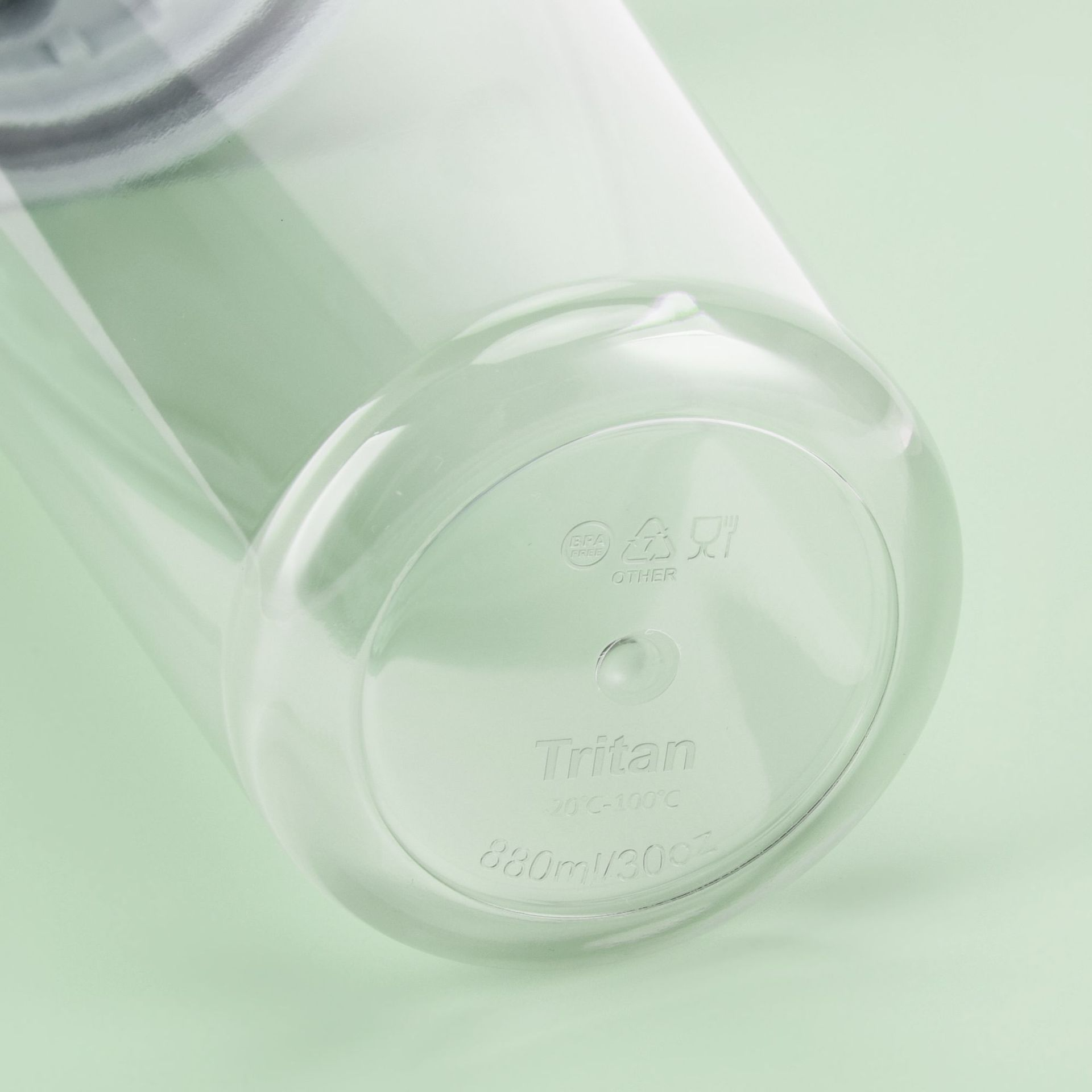 おしゃれなデザインのミルクティーカップ