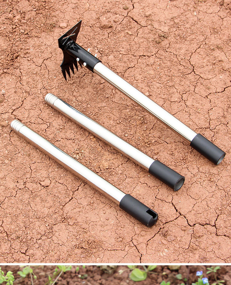 정원 관리용 갈퀴와 양용호스 활용 모습