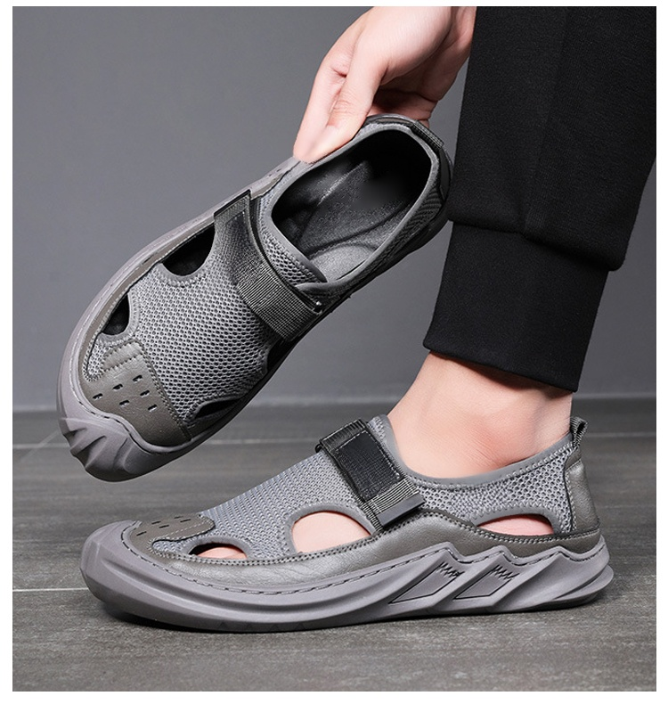 夏のファッションに合うメンズメッシュサンダル