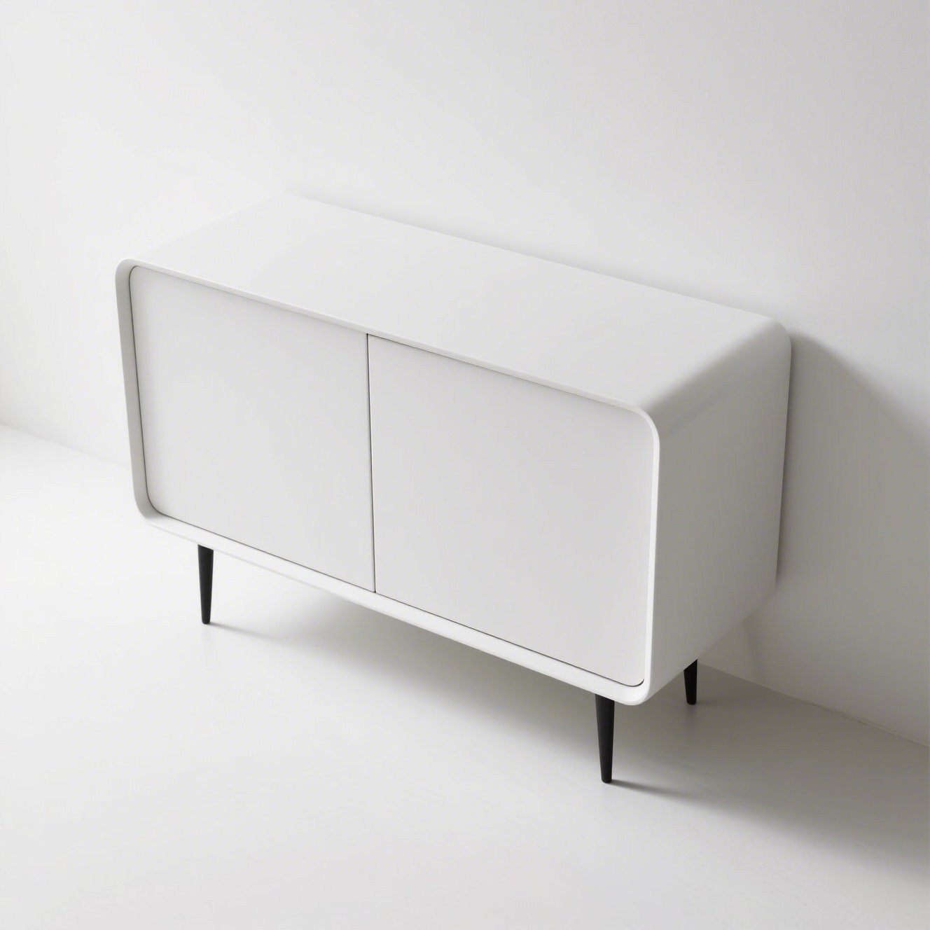 Bílá dřevěná úložná skříň v moderním interiéru