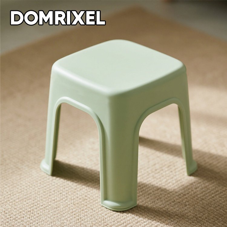 小さなプラスチック製スツール